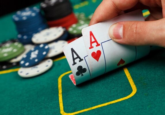 Bạn biết gì về luật chơi Poker đổi thưởng online chưa?